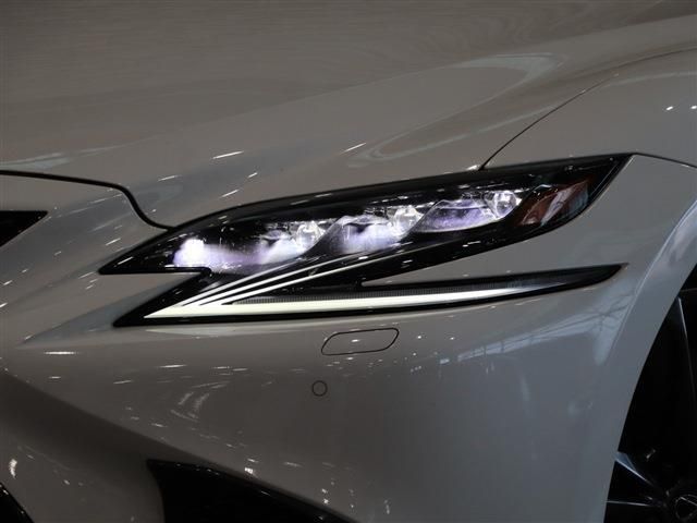 Lexus LS 2019-03 7441-8