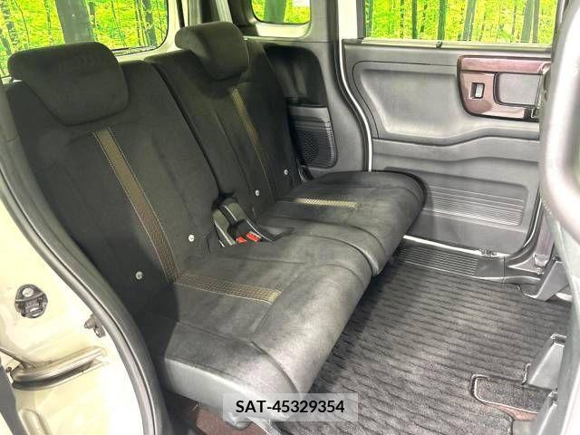 Honda N BOX CUSTOM 2018-03 219717-9