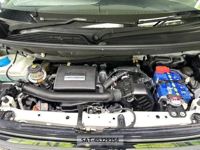 Honda N BOX CUSTOM 2018-03 219717-18