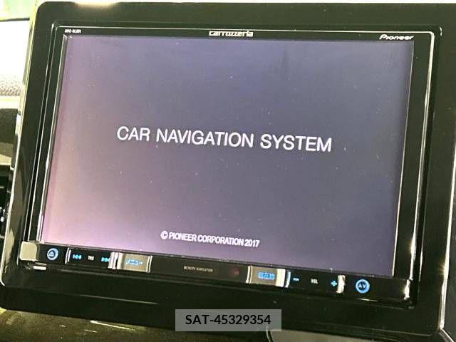 Honda N BOX CUSTOM 2018-03 219717-4