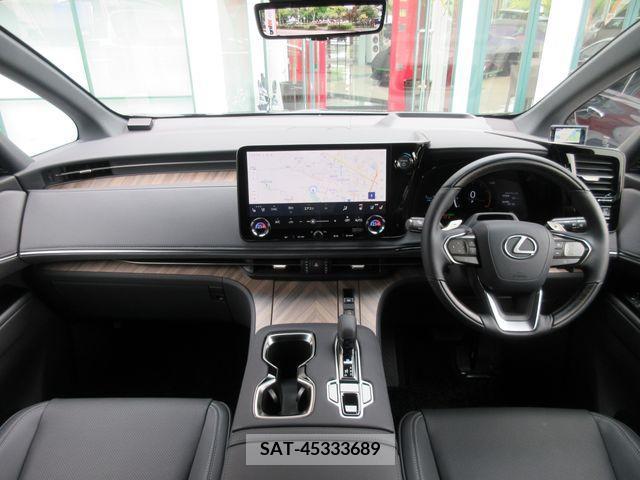 Lexus LM 2024-02 275480-1