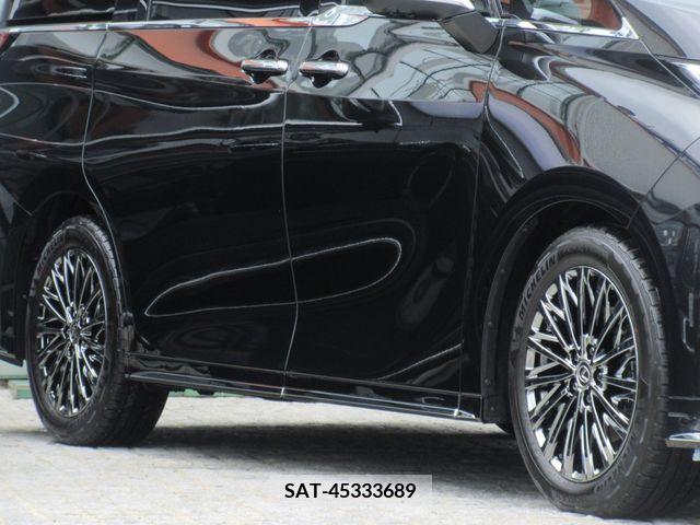 Lexus LM 2024-02 275480-4