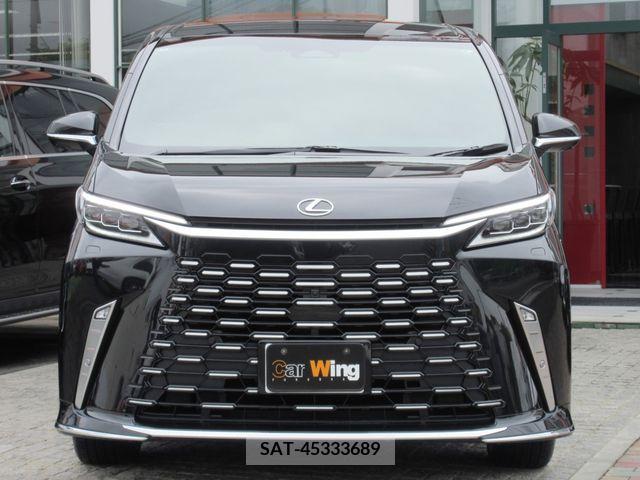 Lexus LM 2024-02 275480-2