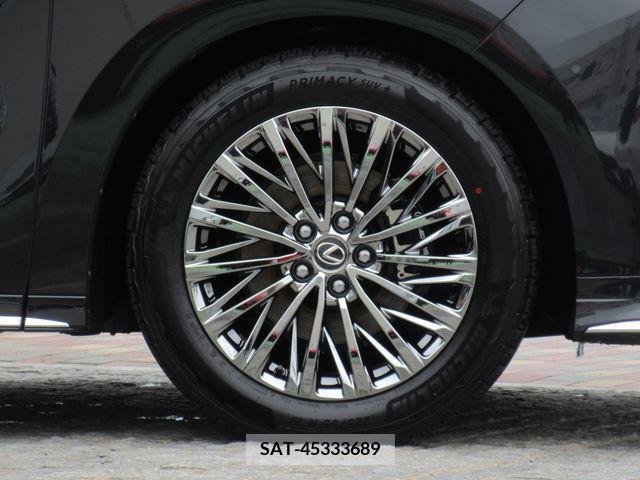 Lexus LM 2024-02 275480-5