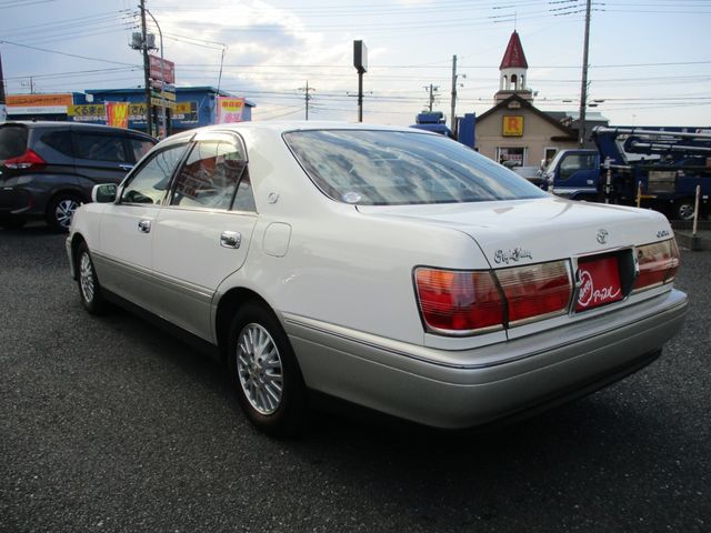 Toyota CROWN SEDAN 2001-03 16198-9