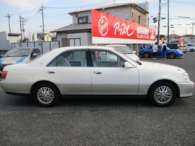 Toyota CROWN SEDAN 2001-03 16198-6