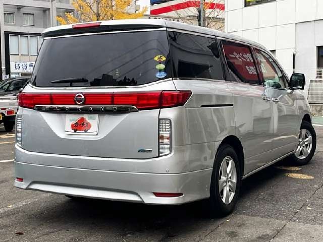 Nissan ELGRAND 2011-02 191221-2