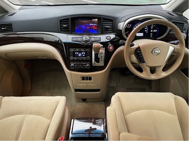 Nissan ELGRAND 2011-02 191221-1