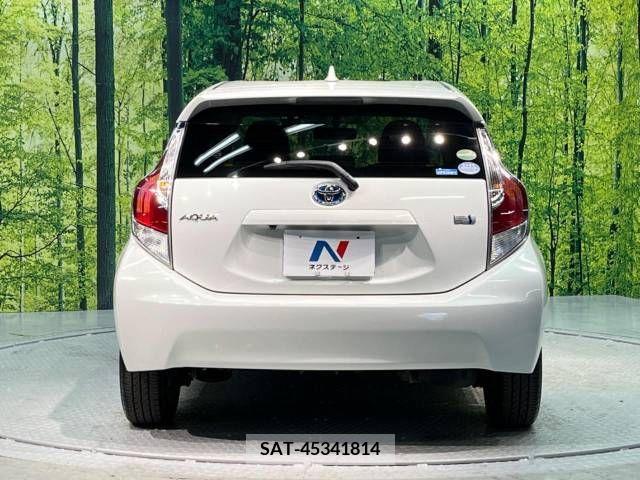 Toyota AQUA 2015-10 260877-14
