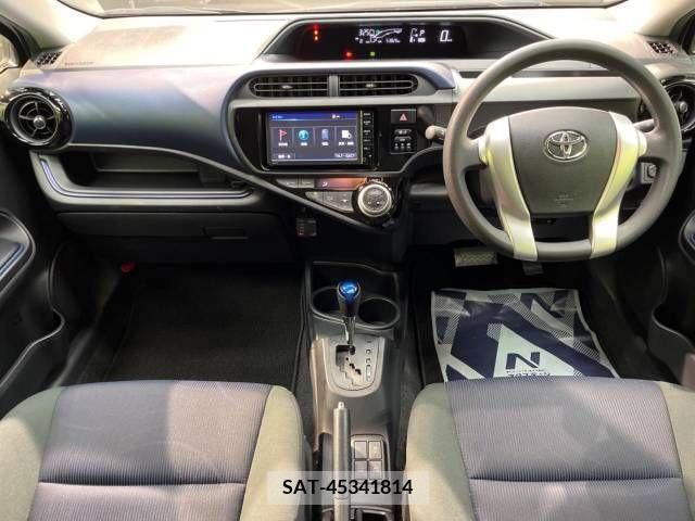 Toyota AQUA 2015-10 260877-1