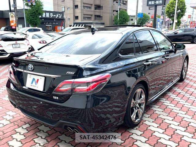 Toyota CROWN SEDAN 2018-06 390140-17