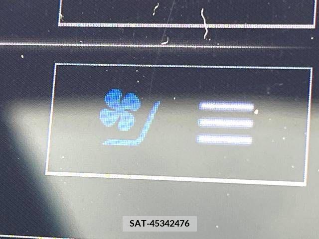 Toyota CROWN SEDAN 2018-06 390140-7