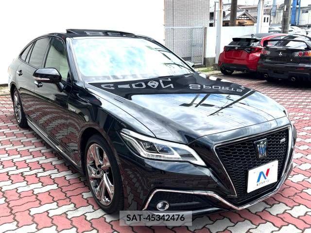 Toyota CROWN SEDAN 2018-06 390140-16
