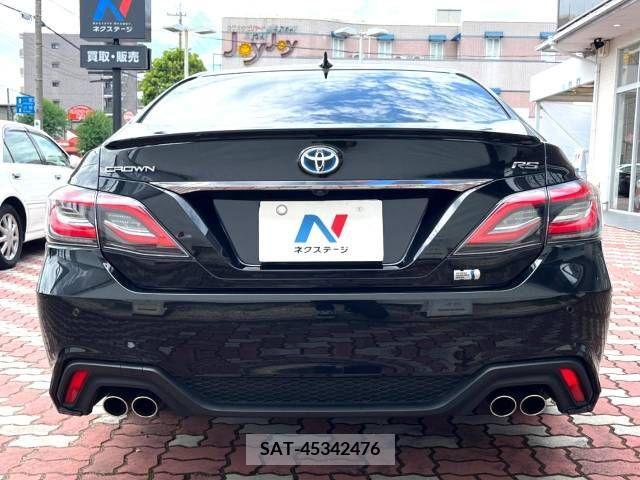 Toyota CROWN SEDAN 2018-06 390140-15