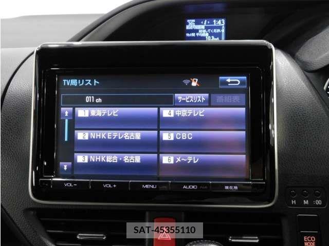 Toyota VOXY 2015-08 205301-14