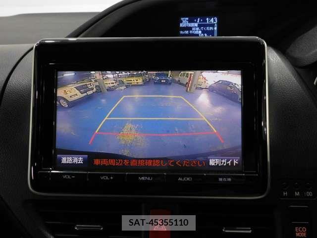 Toyota VOXY 2015-08 205301-6