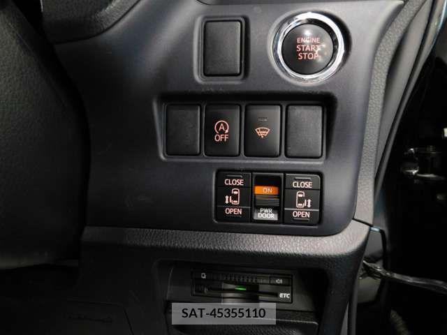 Toyota VOXY 2015-08 205301-7