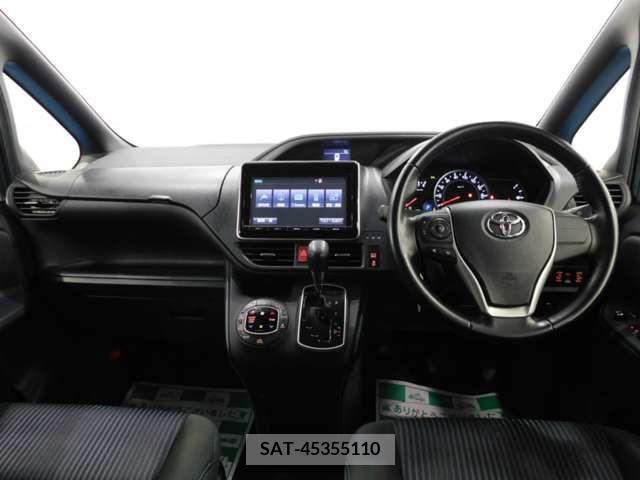 Toyota VOXY 2015-08 205301-4