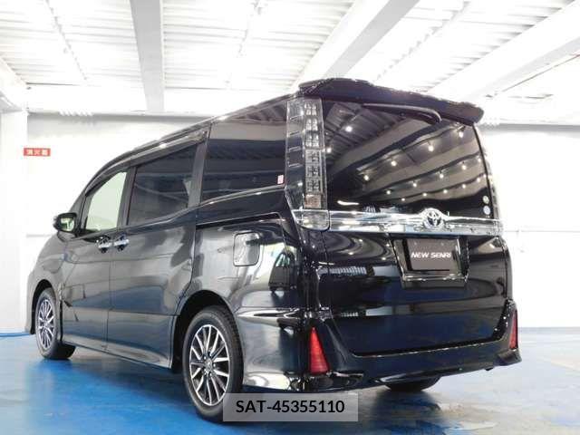 Toyota VOXY 2015-08 205301-1