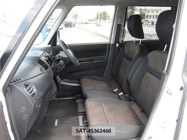 Nissan ROOX 2012-10 354757-12