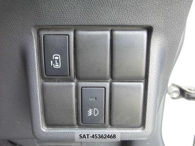 Nissan ROOX 2012-10 354757-5