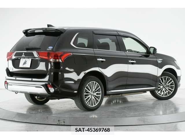 Mitsubishi OUTLANDER PHEV 2019-10 216393-1