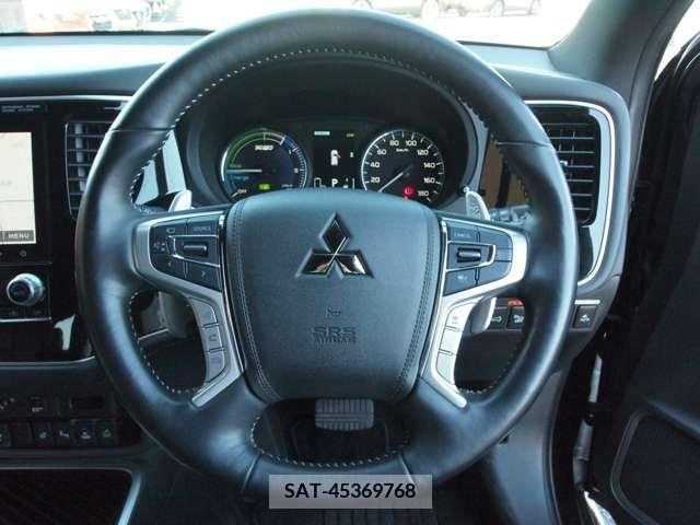 Mitsubishi OUTLANDER PHEV 2019-10 216393-13