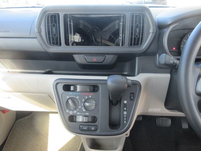 Toyota PASSO 2018-04 184057-11