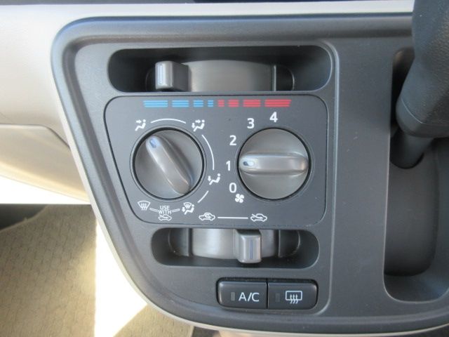 Toyota PASSO 2018-04 184057-12