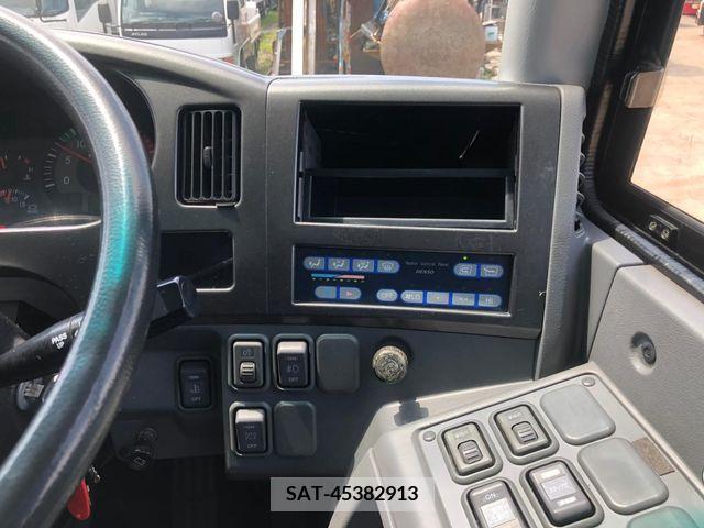 Hino Selega 2006-06 355158-18