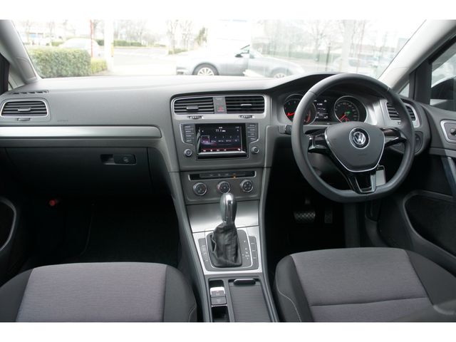 VolksWagen GOLF 2014-03 3037-1