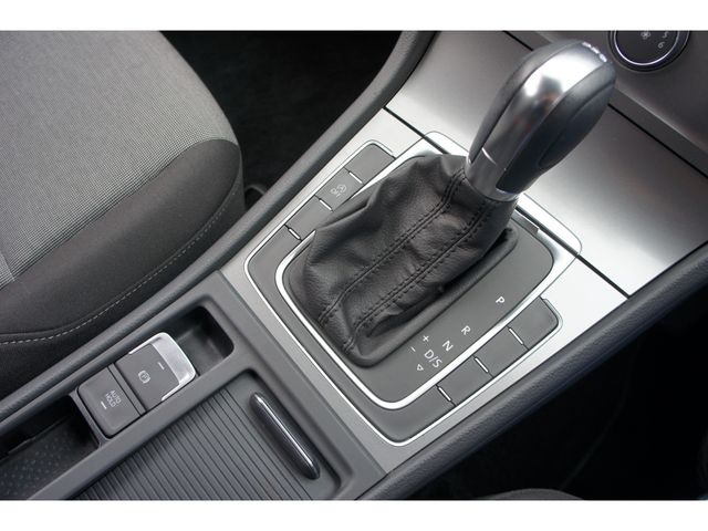 VolksWagen GOLF 2014-03 3037-11