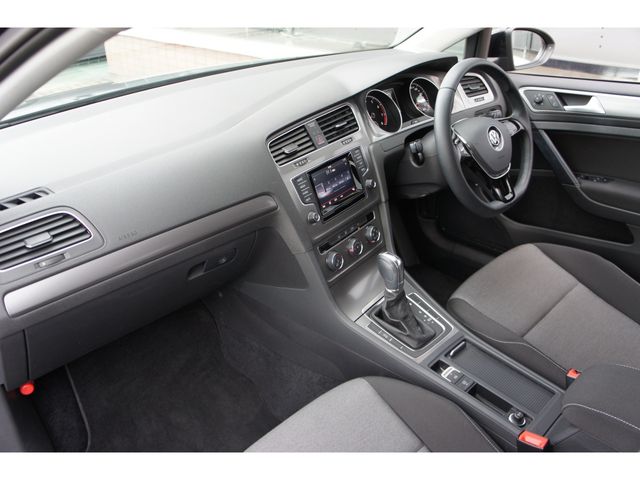 VolksWagen GOLF 2014-03 3037-6