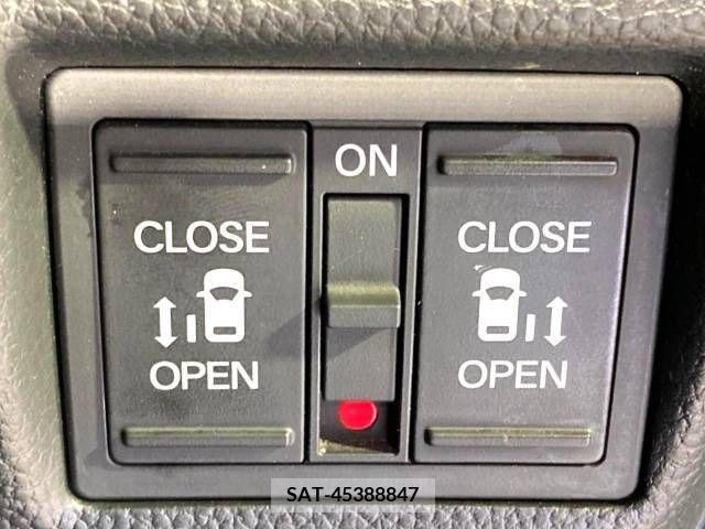 Honda N BOX CUSTOM 2021-05 336238-4