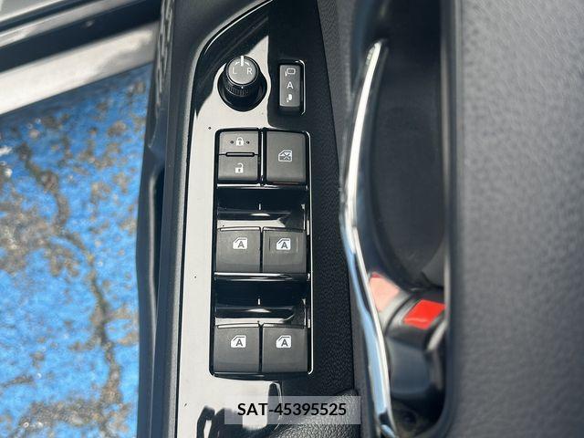 Toyota PRIUS 2017-04 383344-15