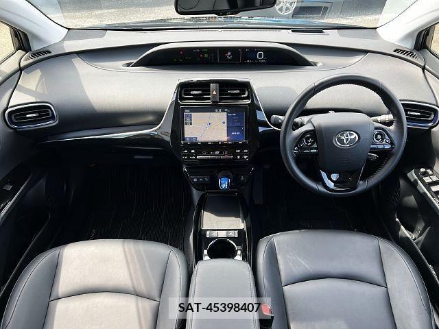 Toyota PRIUS 2019-04 366622-1