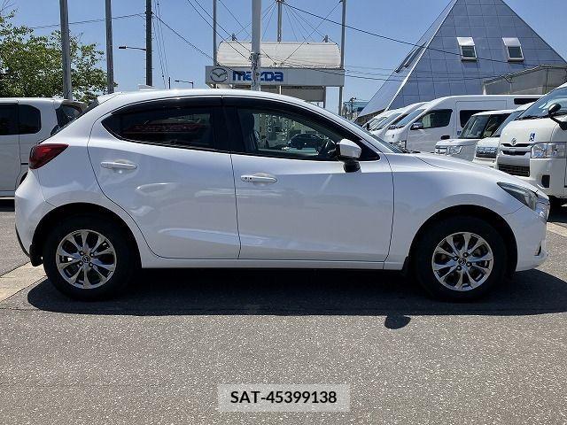 Mazda DEMIO 2017-12 335304-3