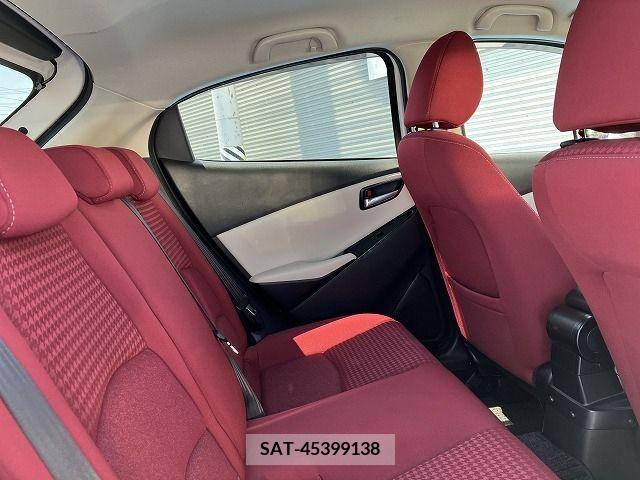 Mazda DEMIO 2017-12 335304-20