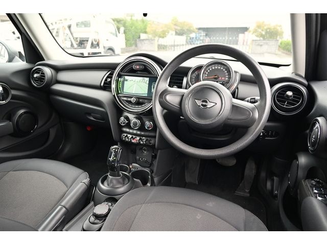 Bmw MINI 2018-02 2786-1