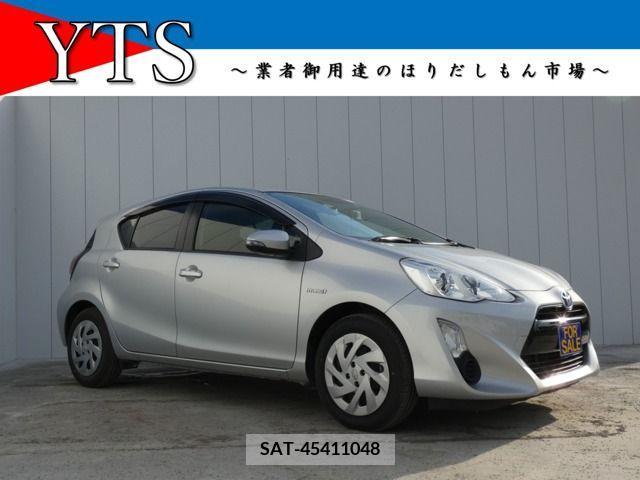 Toyota AQUA 2017-03 356355-0
