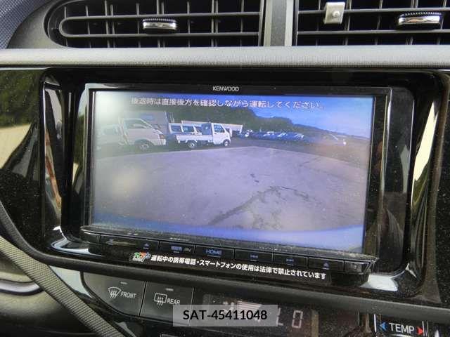 Toyota AQUA 2017-03 356355-14