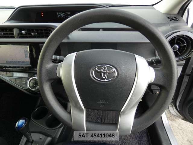 Toyota AQUA 2017-03 356355-12