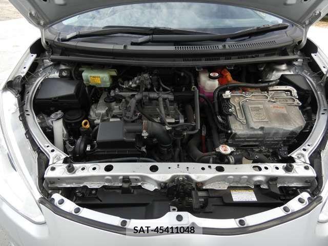 Toyota AQUA 2017-03 356355-15
