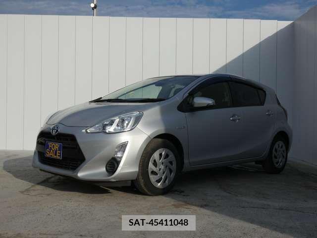 Toyota AQUA 2017-03 356355-6
