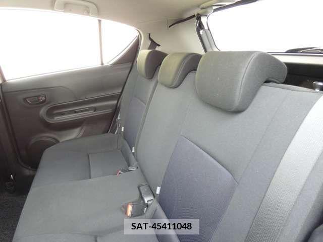 Toyota AQUA 2017-03 356355-9
