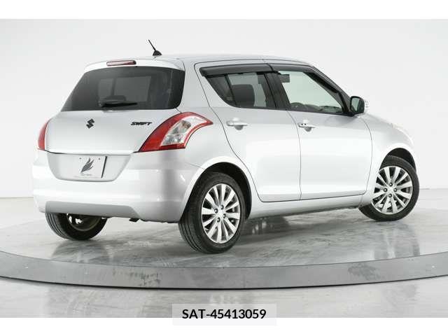 Suzuki SWIFT 2011-12 243522-4