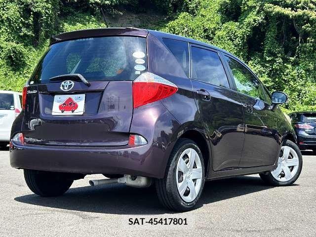 Toyota RACTIS 2011-09 313645-2