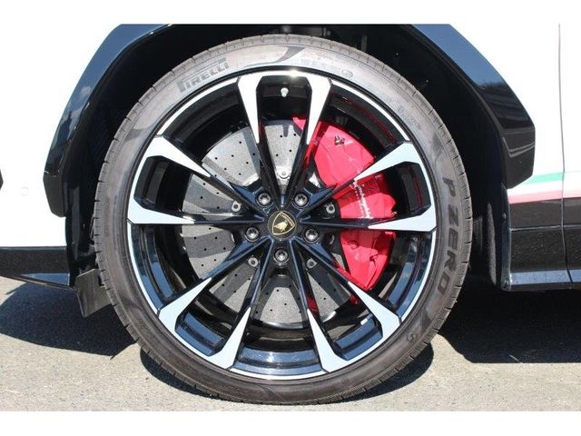 Lamborghini URUS 2019-11 27629-8