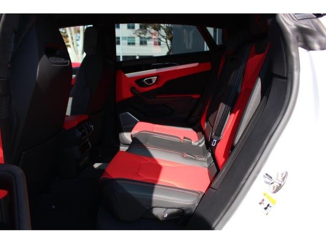 Lamborghini URUS 2019-11 27629-6