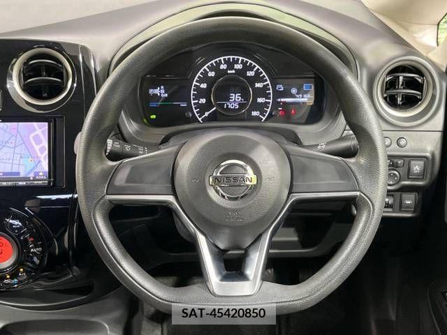 Nissan NOTE 2018-06 255548-11